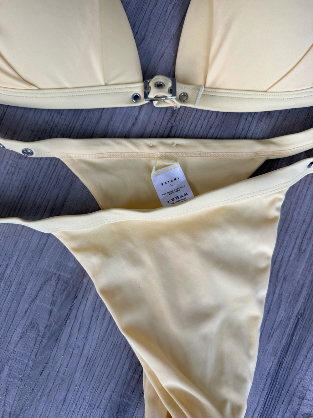 kotomi bikini set w skirt  💛 - Picture 3 of 5